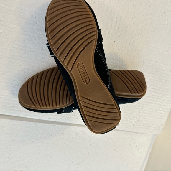 Suede shoes - Picture 3 of 4